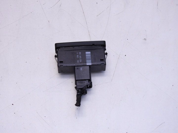Кнопка аварийной сигнализации VW Passat B7 9535091QB, фото 3