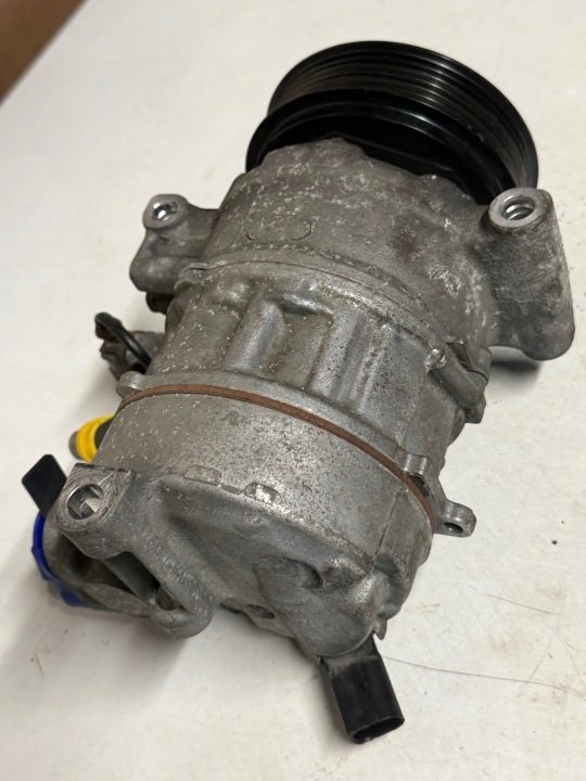 Компрессор кондиционера Audi A4 B8 8T0260805F, фото 10