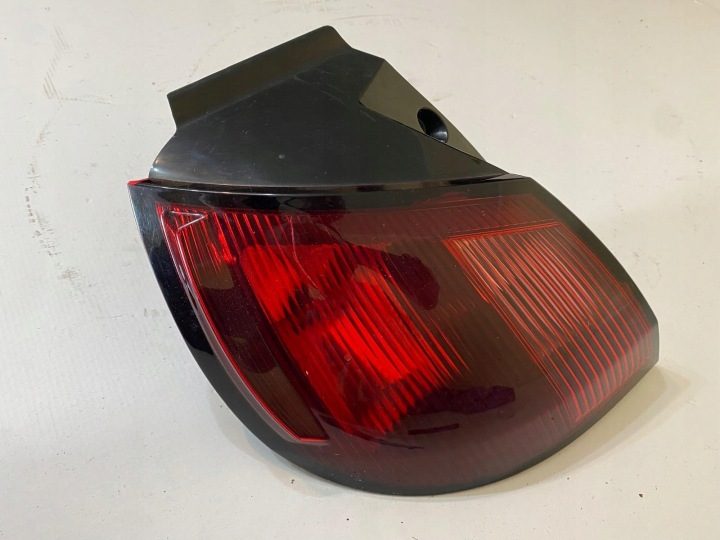 MITSUBISHI COLT VI РЕСТАЙЛИНГ (08-12R) 3 ДВ. ФОНАРЬ ЛЕВЫЙ ЗАДНИЙ MR957365, фото 4