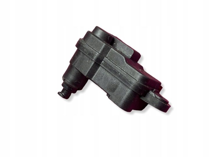 Лючок горловины бензобака VW Skoda Seat Audi 8V0862159A, фото 1