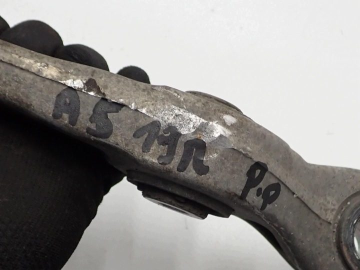 Рычаг правый передний оригинал 8W0407156A Audi A4 B9 8W A5 II F5 19 г., фото 4