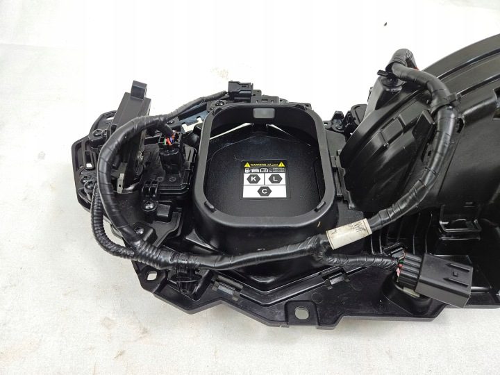 Лючок гнезда зарядки Genesis G80 GV70 863C3JI000 2622C2622 863C8DS000, фото 12