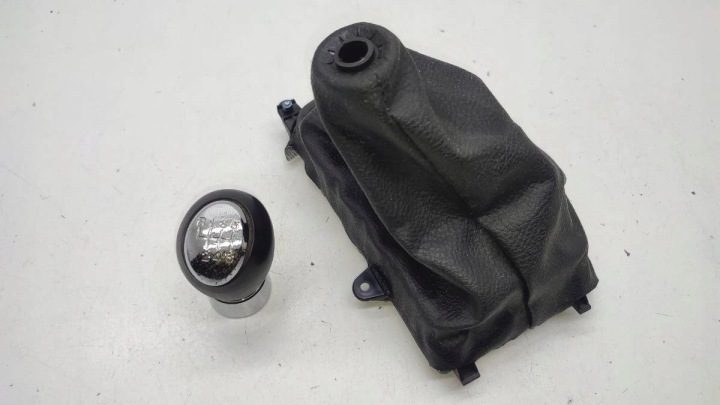 ЧЕХОЛ РУЧКА ПЕРЕКЛЮЧЕНИЯ ПЕРЕДАЧ 6B MAZDA 6 I GM1B6696X, фото 1