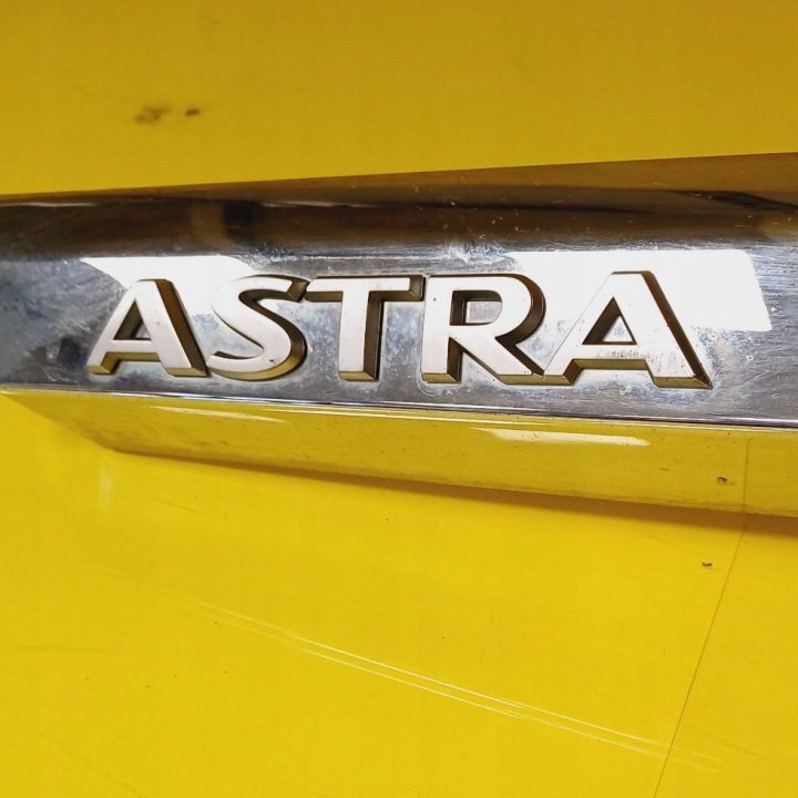 НАКЛАДКА КРЫШКИ БАГАЖНИКА OPEL ASTRA H ХЭТЧБЕК 13105814 NR316, фото 3