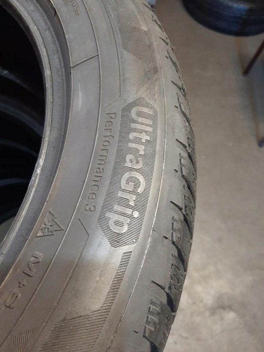 Шина зимняя Goodyear UltraGrip Performance 3 225/55R17 97 H сцепление на снегу (3PMSF), защита диска, фото 9