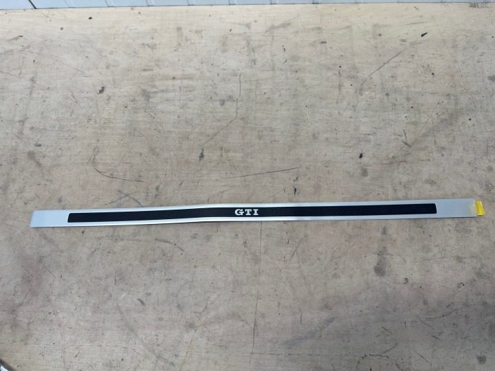 Накладка порога VW UP GTI 1S3853537Q новая, фото 1