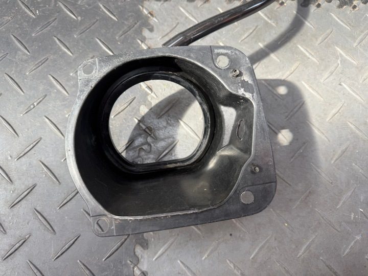 Subaru Impreza II GG GD WRX STI Защита Горловины бензобака OEM 51478FE000, фото 3