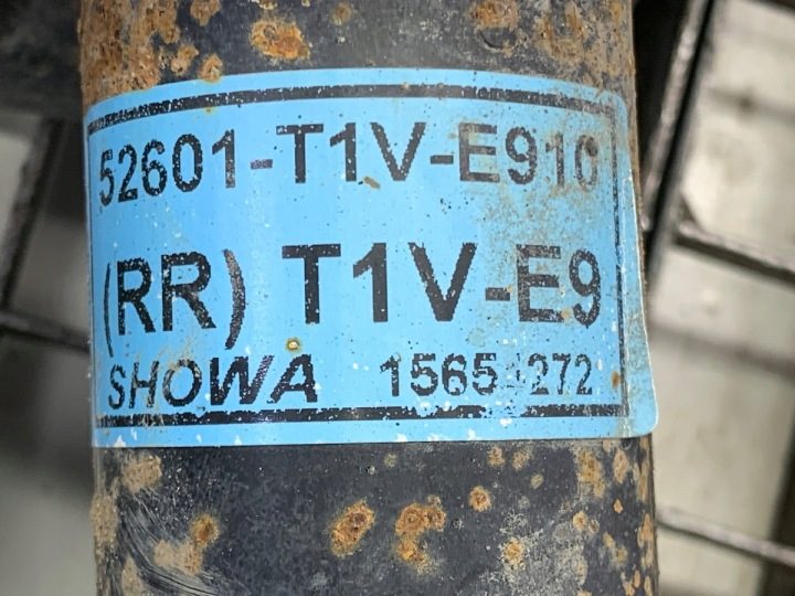 АМОРТИЗАТОР ПРАВЫЙ ЗАДНИЙ HONDA CR-V IV ВНЕДОРОЖНИК 52601-T1V-E910 1.6, фото 4