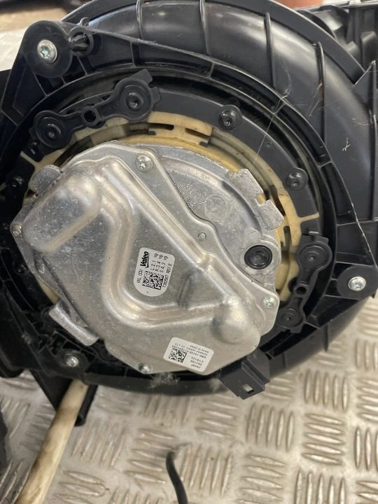 ОТОПИТЕЛЬ ВЕНТИЛЯТОР В СБОРЕ BMW 5 G30 G31 9484592 ЕВРОПА, фото 13
