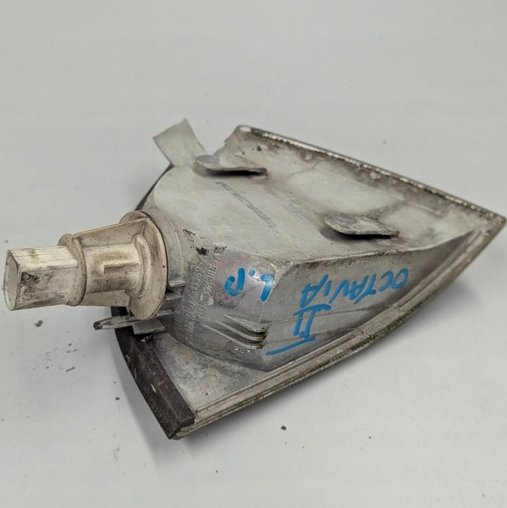 Поворотник передний левый Skoda Octavia Mk1 1г0953049c 1г0953155d, фото 2