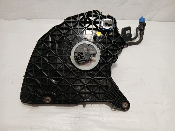 AUDI A4 B9 РЕСТАЙЛИНГ БАК ADBLUE 8W0131878BN 8W0131969K, фото 3