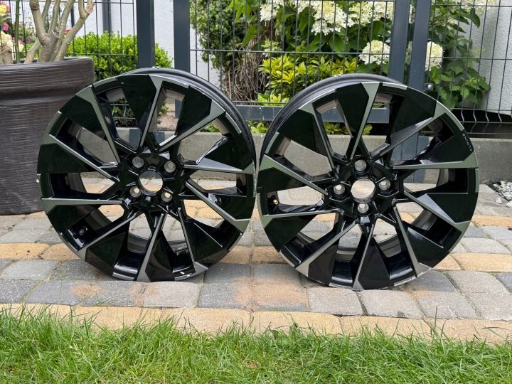 Литой диск Renault OE 403000990R 403002478R 7.0" x 17" 4x100 ET 37, фото 1