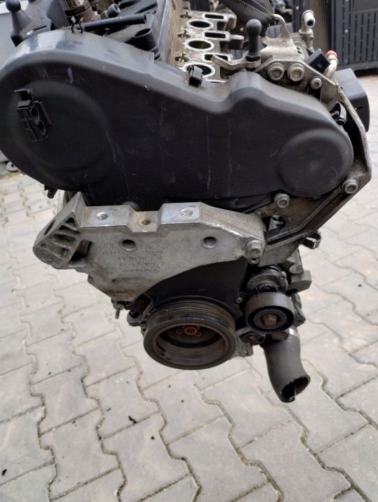 Двигатель форсунки Audi VW Seat Skoda 1.6TDI CAY B686 2011 г., фото 2