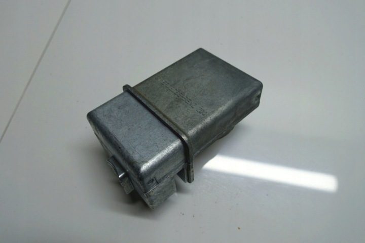 Mercedes w204 w207 блокиратор защелка замок 2049005912, фото 1