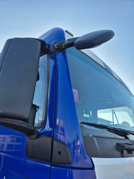 Угол стекла накладка корпус стойки кабины ПРАВЫЙ MAN TGX EURO 6 XLX, фото 1