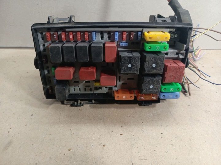Блок предохранителей в сборе Fiat Grande Punto 51736451, фото 2