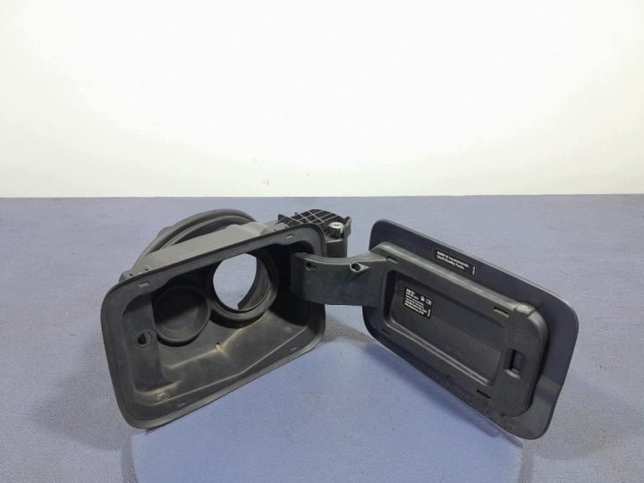 BMW X7 G07 18- ЛЮЧОК ГОРЛОВИНЫ БЕНЗОБАКА 7440020 490 SONDERLACKIERUNG, фото 3