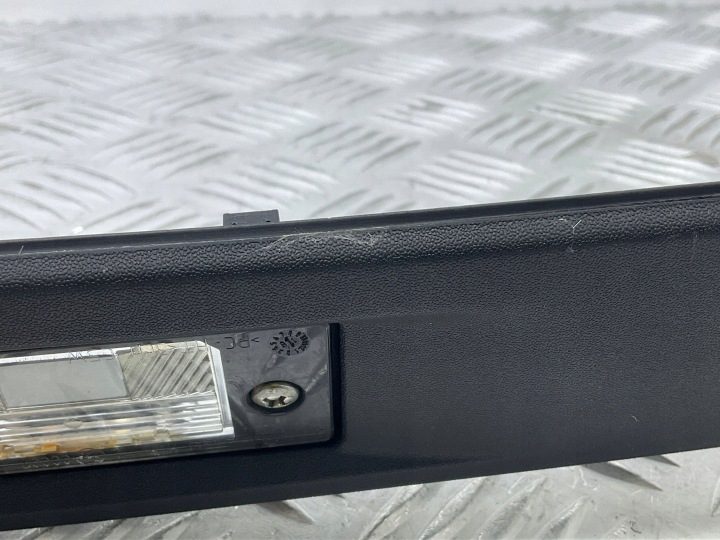 2011 Volkswagen Tiguan Молдинг подсветки номера 5N0827566T, фото 6