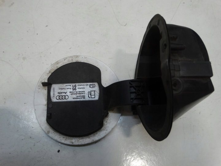 Лючок горловины бензобака Audi A3 8P 03-13R. 8J0010508AB, фото 6
