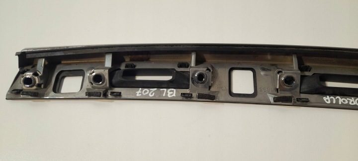 Toyota Corolla E21 Седан Накладка крышки багажника 7680102K30 (BL207), фото 7
