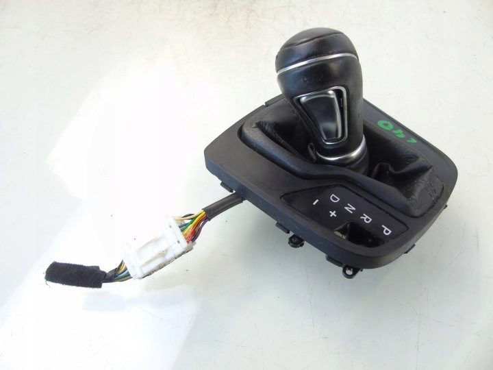 РУЧКА ЧЕХОЛ ПЕРЕКЛЮЧЕНИЯ ПЕРЕДАЧ HYUNDAI I40 84653-3Z500, фото 1