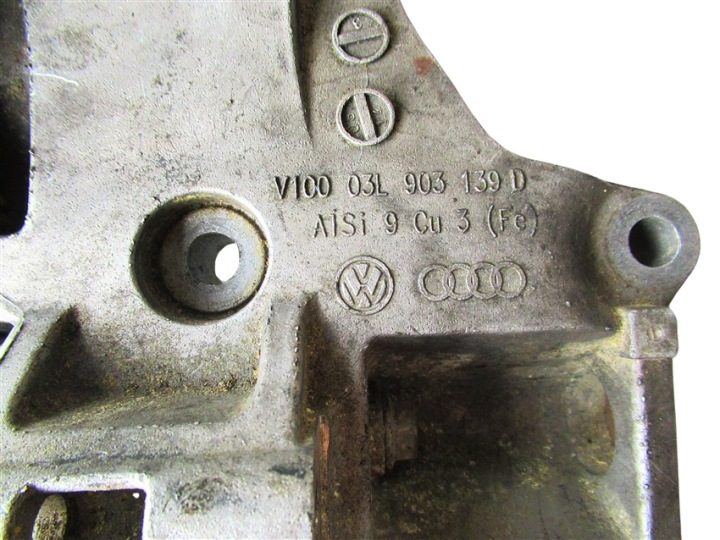 Крепление кронштейн генератора VW Passat B6 1.6 TDI CAY 2005-2010ROK 03L903139D, фото 4