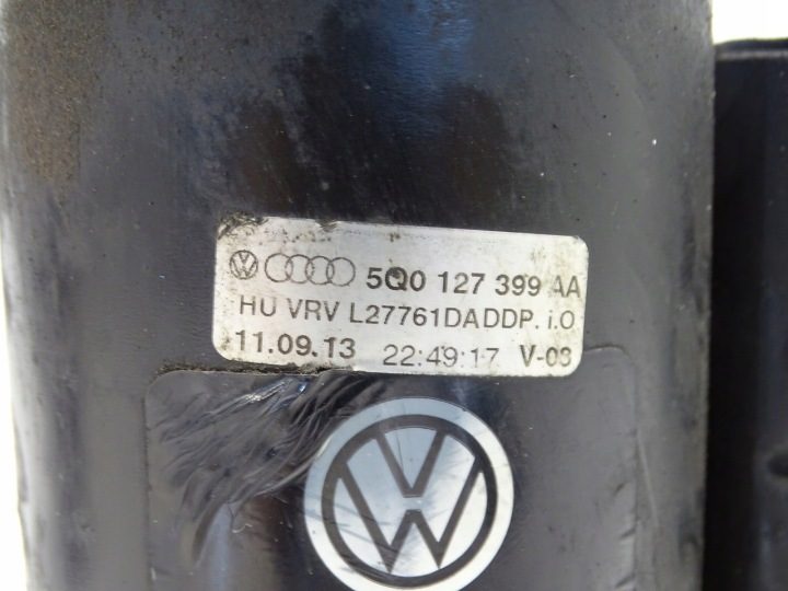 Корпус топливного фильтра Skoda Octavia III 3 2.0 TDI 5Q0127399AA 5Q0127400F, фото 4