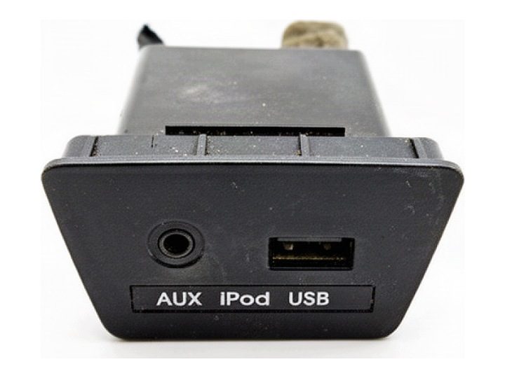 РАЗЪЕМ USB HYUNDAI ix35 96110-2S500TAN РАЗЪЕМ ЗАРЯДКИ, MULTIMEDIALNE, фото 1