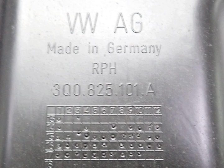 ЗАЩИТА ДНИЩА ЛЕВАЯ ЗАДНЯЯ ОРИГИНАЛ УНИВЕРСАЛ 3Q0825101A VW PASSAT B8 17 г., фото 3