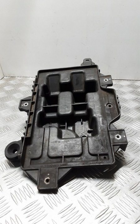 Площадка аккумулятора Hyundai OE 37150-D3700, фото 1