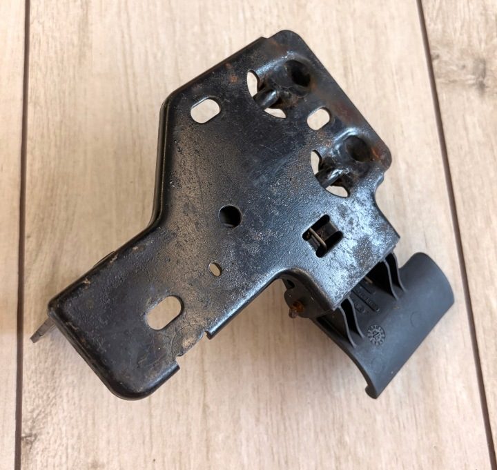 Замок Капота Двигателя Защелка Крышки Передняя VW POLO IV 9N 01-05r 6Q0823480A, фото 1