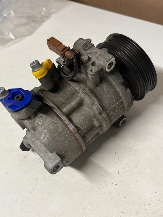 Компрессор кондиционера Audi A4 B8 8T0260805F, фото 7