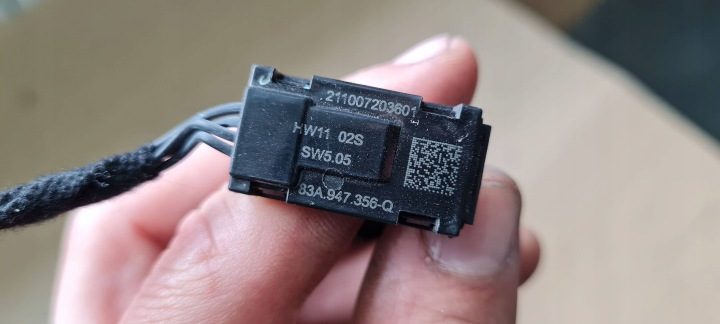 Q3 83A МОЛДИНГ ЦЕНТРАЛЬНОГО ТОННЕЛЯ LED ПОДСВЕТКА ЛЕВАЯ 83A947356Q, фото 9