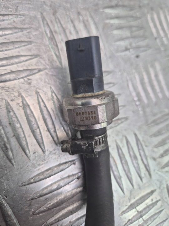 BMW 7 F01 F02 F03 F04 730d Датчик давления выхлопных газов 8607634 N57D30A, фото 3