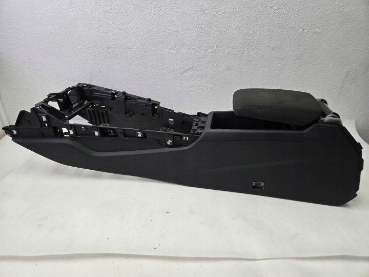 Audi A4 B9 центральный тоннель подлокотник европа 8W0864283A, фото 2