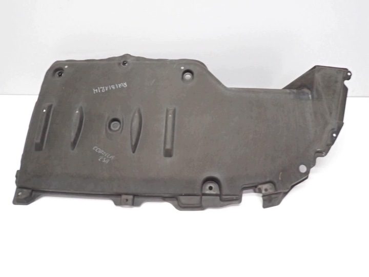 ЗАЩИТА ДНИЩА ПРАВАЯ 58399-02180 TOYOTA COROLLA XII E21 E210 23 г., фото 1