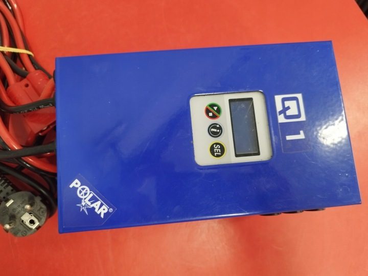Polar Q1 Зарядное устройство высокого częstotliwości 12V, 24V 3-15A 1Ph 230 Vac, фото 3