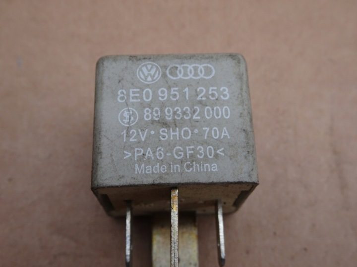 AUDI A4 B6 B7 РЕЛЕ 8E0951253, фото 2