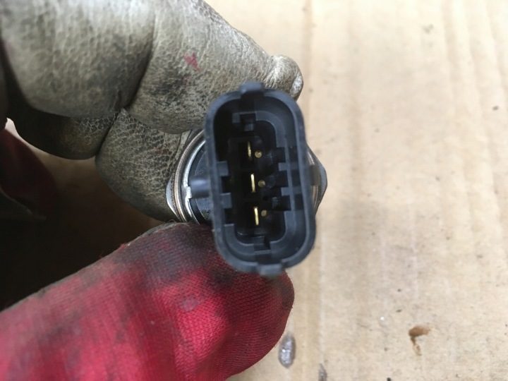 Hyundai OE 35342-03AC0 датчик давления топлива, фото 2