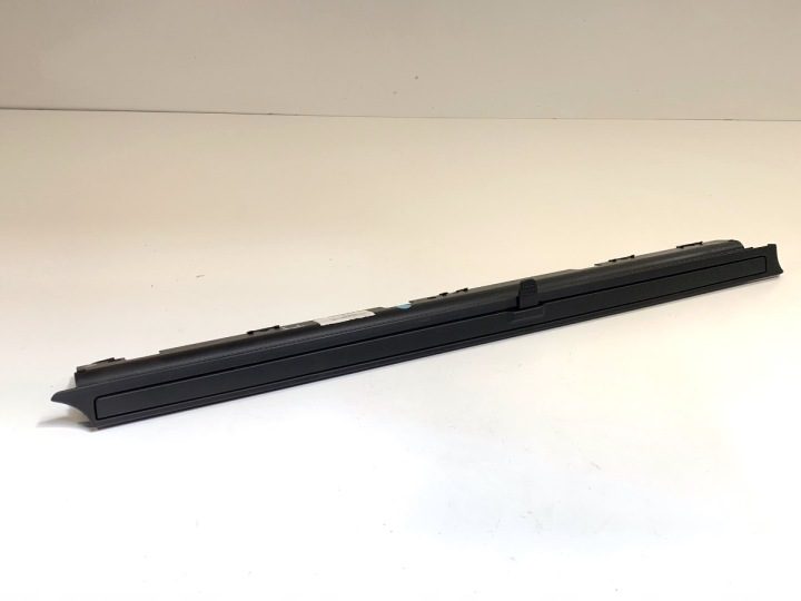 Шторка двери правая задняя Audi A8 D3 седан 02-10 4E0861334 защита, фото 1