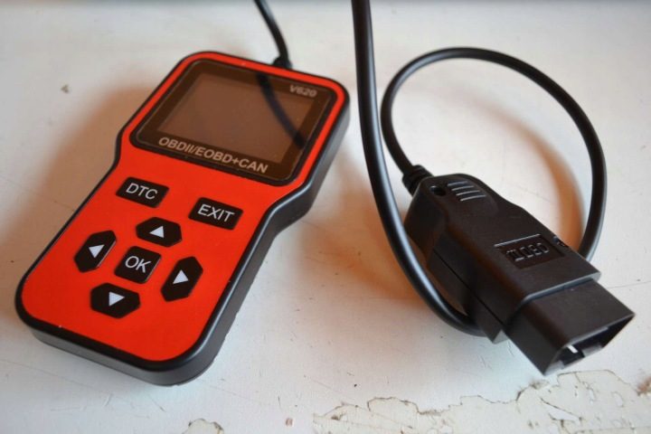 Инструмент диагностический для автомобиля сканер OBD2 V309 LCD, фото 3