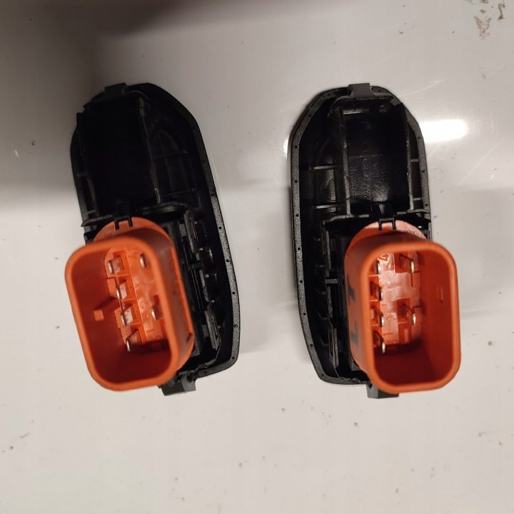 Connect MK2 Tourneo 15 г. кнопка стеклоподъемника левая задняя F1ET14529AA, фото 2