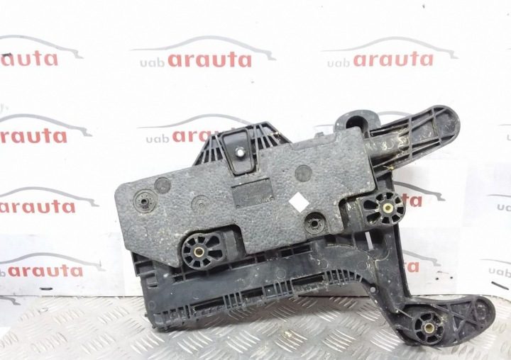 2012 Audi Q3 8U Площадка аккумулятора 1K091533H, фото 4