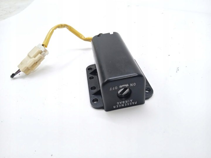 Переключатель SRS PEUGEOT 4007 (GP_) 8610A054 2.2L дизель 115 кВт 2008, фото 2