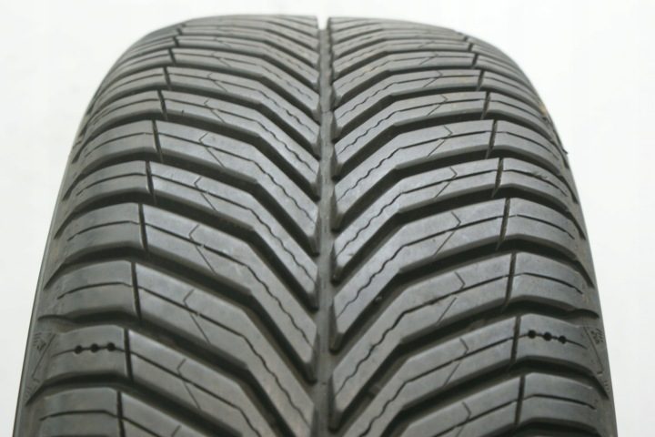 Шина всесезонная Michelin CrossClimate 3 235/65R17 108 Вт сцепление на снегу (3PMSF), усилитель (XL), фото 1