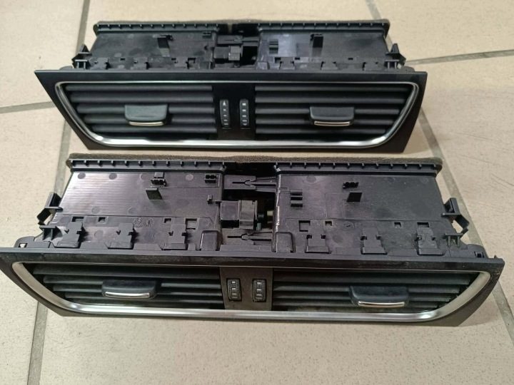 ДЕФЛЕКТОР ОБДУВА КОНСОЛИ СРЕДНИЙ AUDI A4 B8 8T1820951B, фото 1