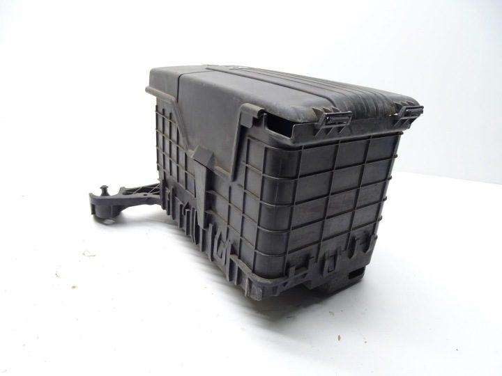 Основание кожух аккумулятора 1K0915325B VW Tiguan 5N Passat B7 Scirocco, фото 3