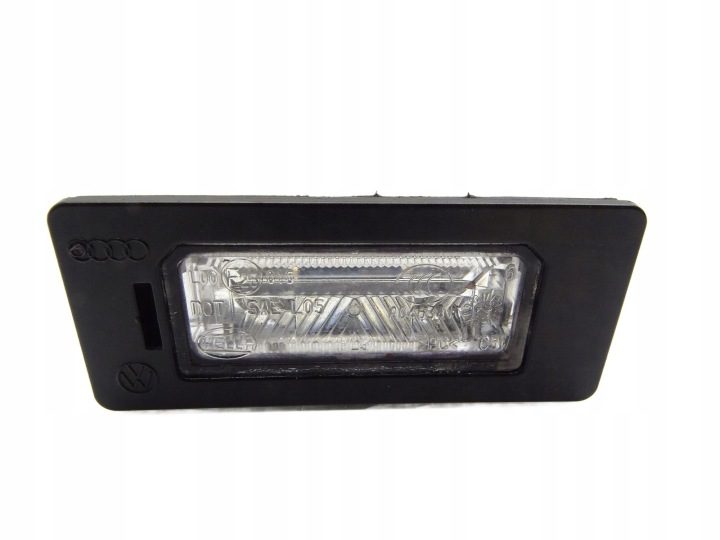 ФОНАРЬ ПОДСВЕТКА НОМЕРА НОМЕРНОГО ЗАДНЯЯ 8T0943021 Audi A5 8T Купе, фото 1