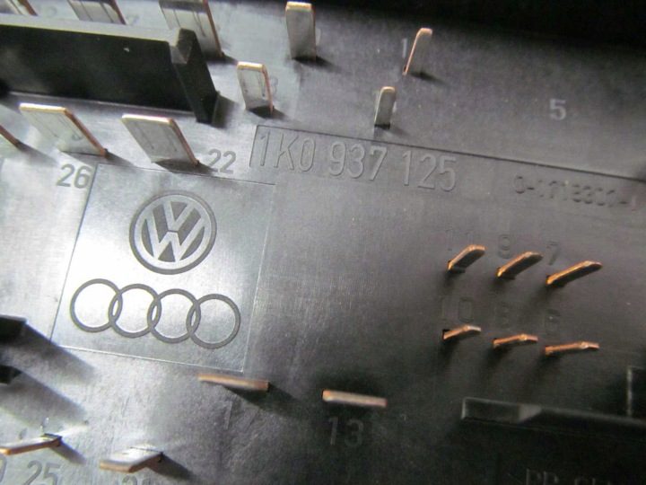 Блок предохранителей 1K0937125A VW Audi Skoda Seat, фото 10