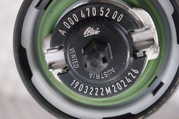 Крышка горловины бензобака Mercedes W463/4 A0004705200, фото 2